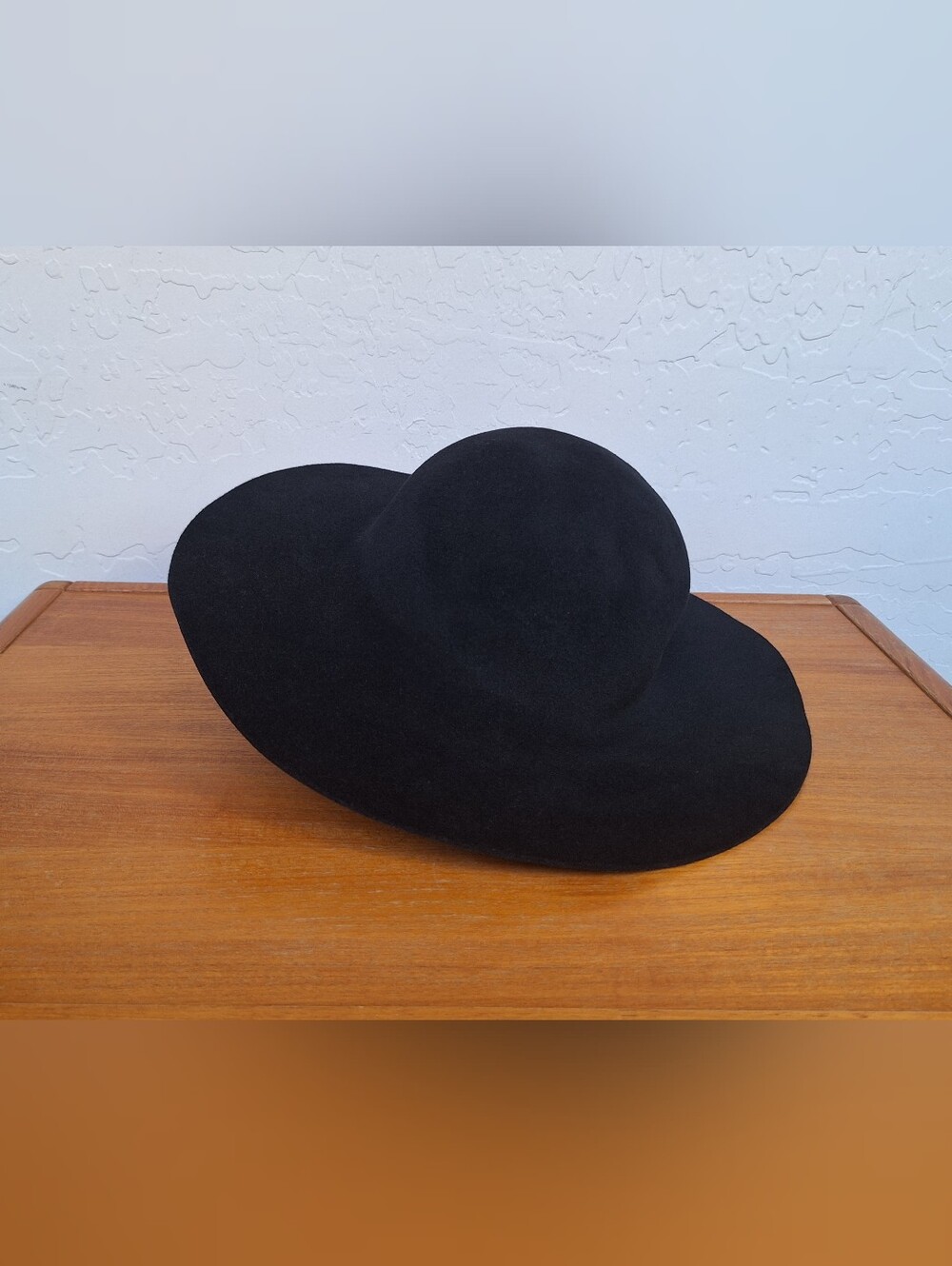 Vintage bebe 100% Fur Felt Wide Brim Floppy Hat Witchy Goth Archival Black NWT